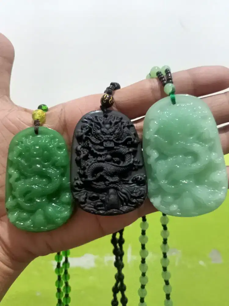 Natural liontin batu kesehatan giok naga Memo