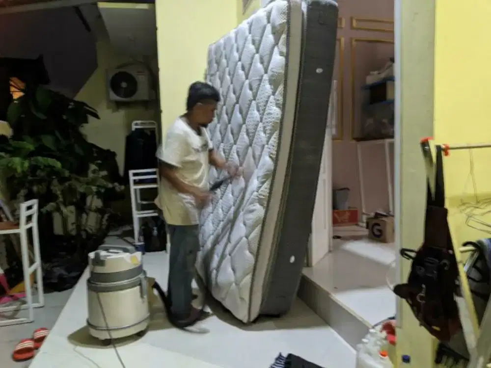 CUCI SOFA SPRINGBED KARPET KURSI MAKAN KURSI KANTOR DLL