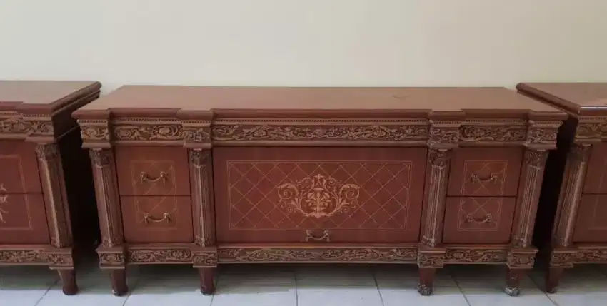 PERABOT MEJA TV KAYU JATI UKIR