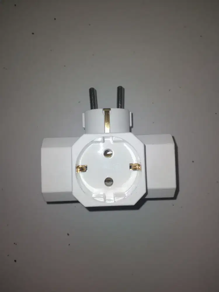 Stop Kontak T Arde Broco Alat Peralatan Listrik