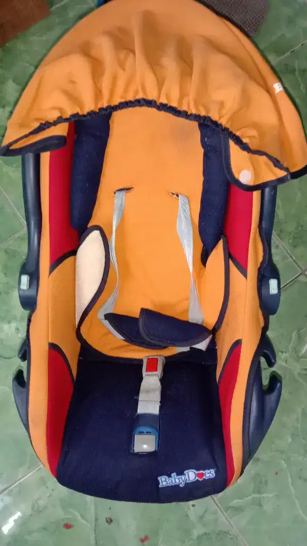 CAR SEAT BABYDOES KURSI BAYI MOBIL