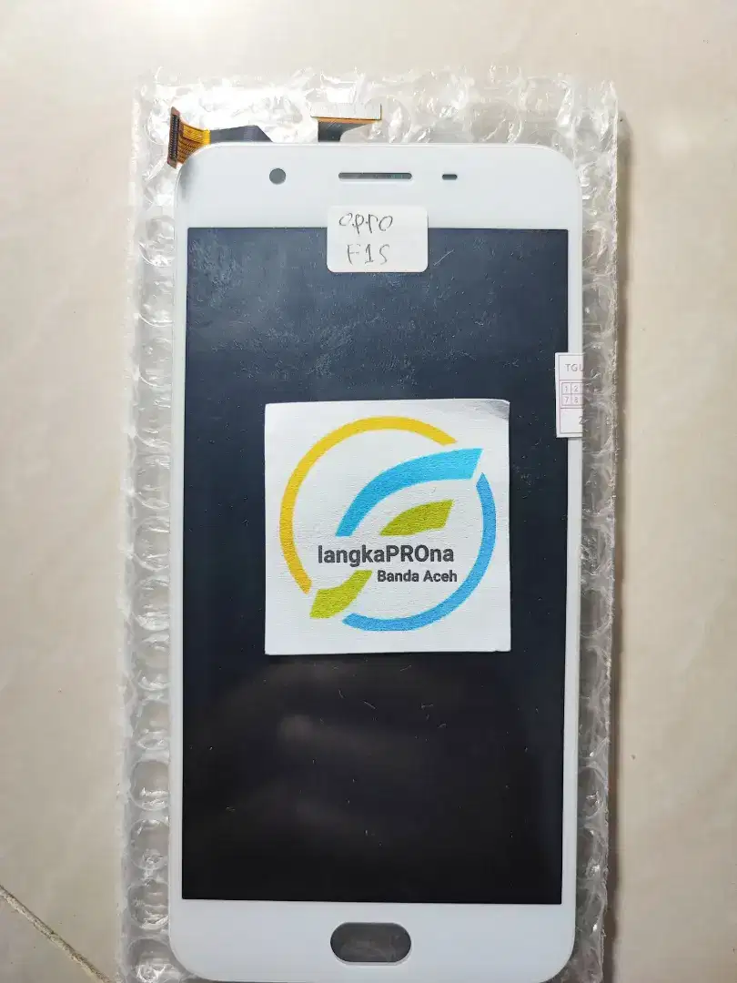 Lcd OPPO F1S sudah sm pasang