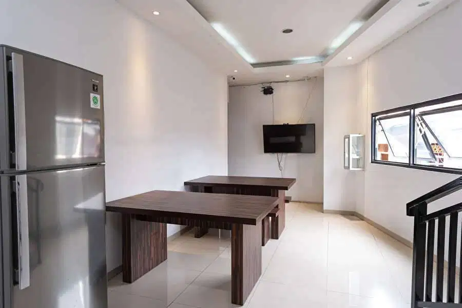 Kos Kosan Kost  AC Mall Cipinang Indah Trisakti Tempo Scan Panjaitan