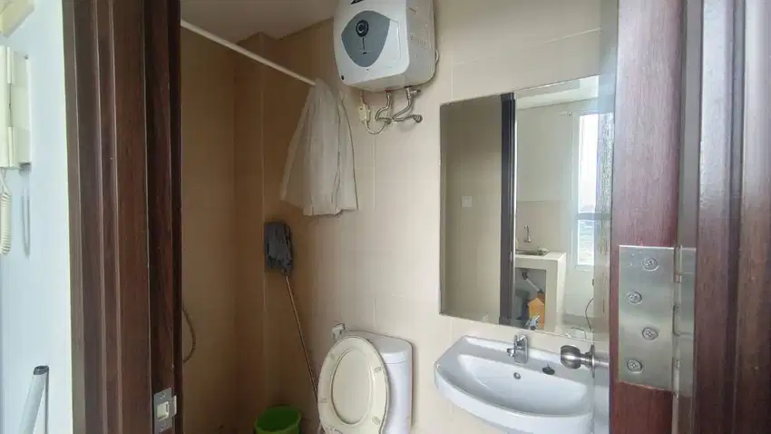 Di jual rugi Apartemen saveria di Bsd city tangerang , semi furnished