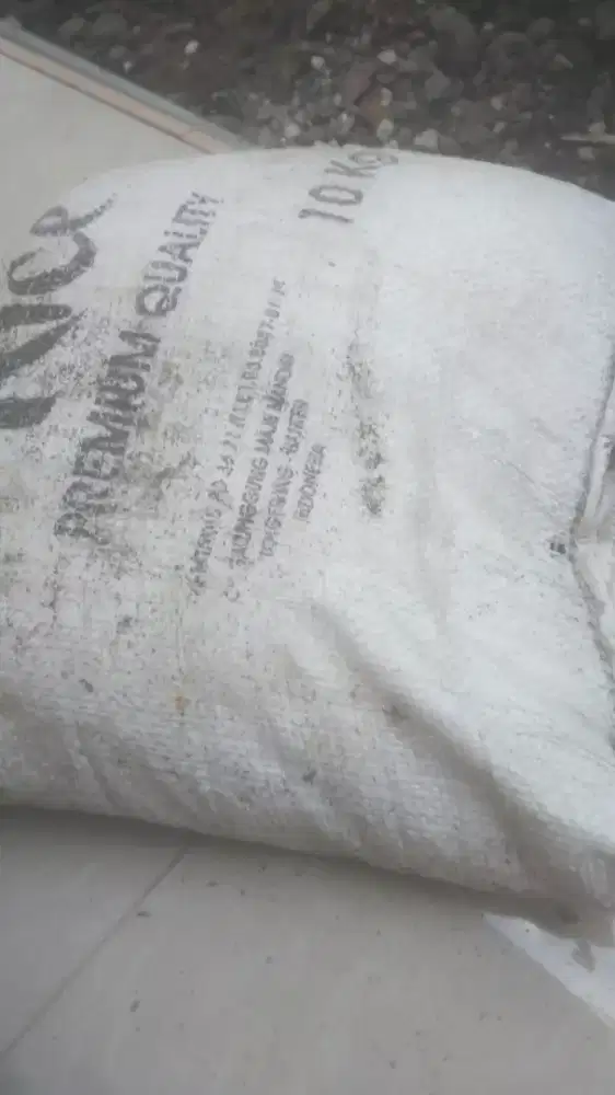 Pasir malang kasar warna merah 1 karung 5-6 kg aquascape&tanaman hias.