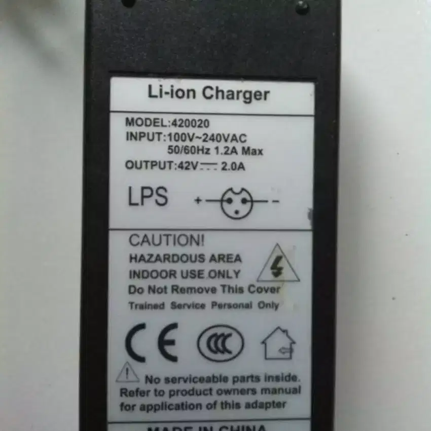 36 volt. 2 A. Charger hoverboard.