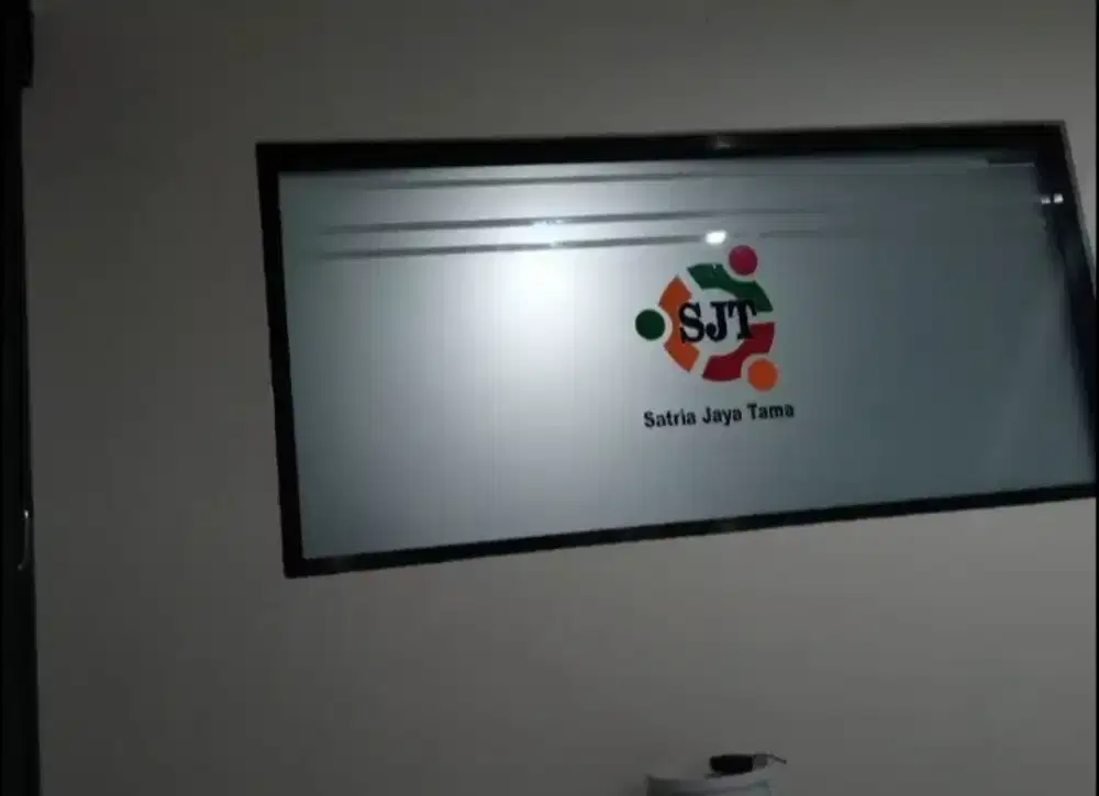 Melengkapi kebutuhan usaha dg stiker sanblas kaca film stiker print