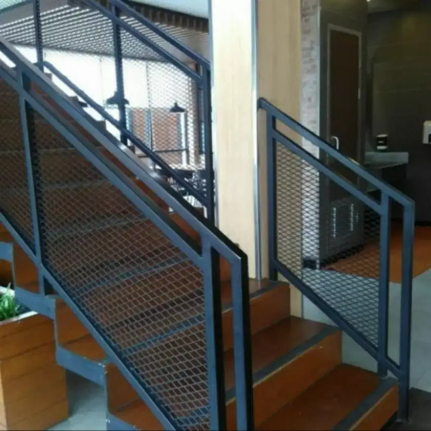 Railing tangga dan balkon