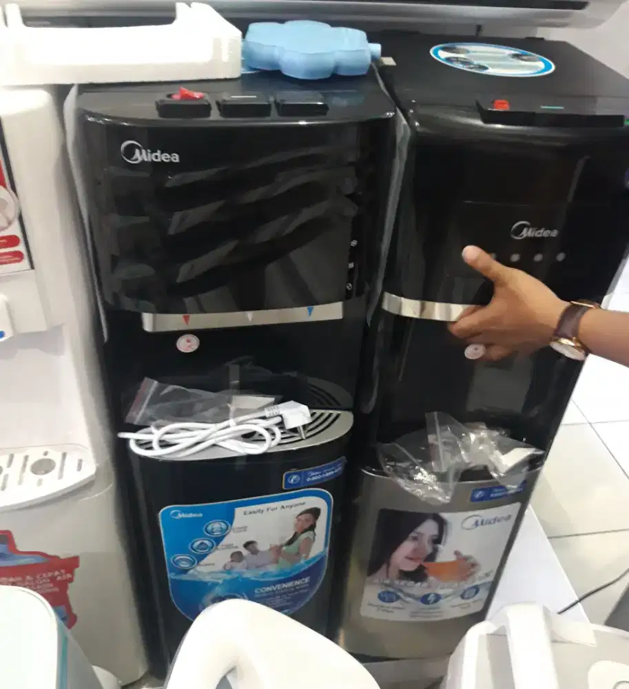 Dispenser Midea Galon Bawah YD1135