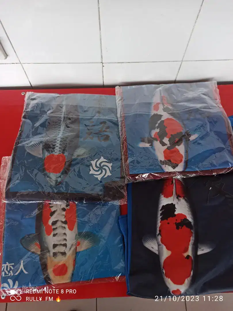 Kaos Sablon Gambar Ikan Koi XL