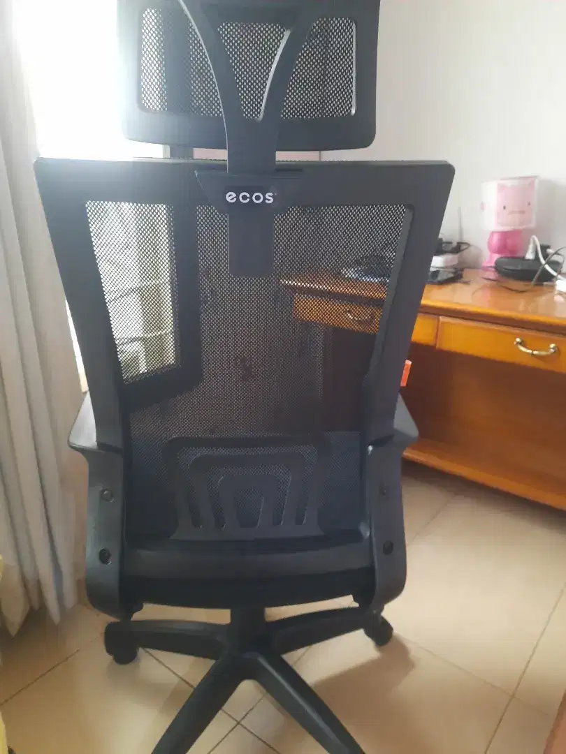 Kursi kantor merk Ecos