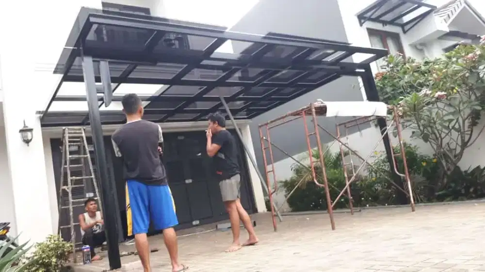 Kanopi kaca minimalis