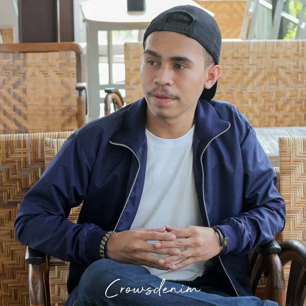 JAKET COWOK PARASUT NAVY KASUAL