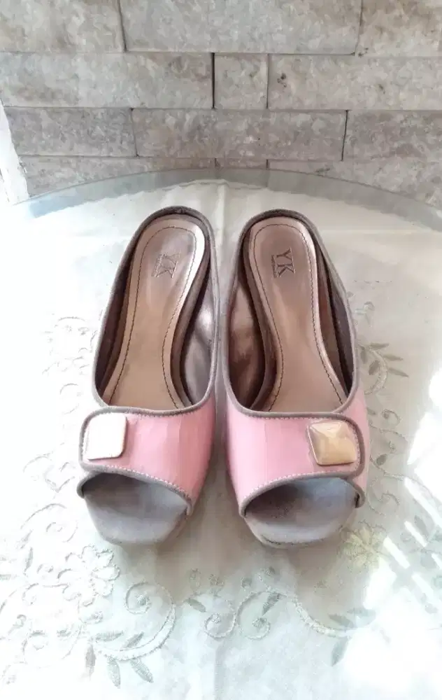 Sepatu Yongki Komaladi