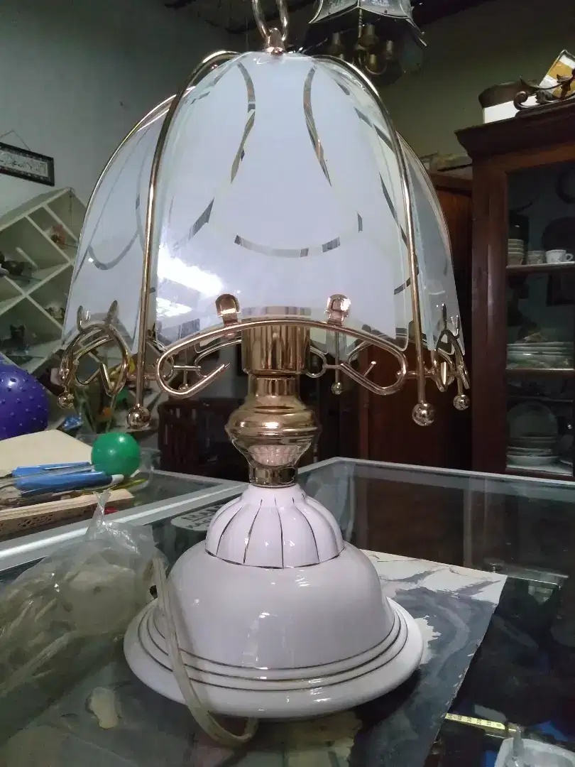 Lampu Duduk Antik