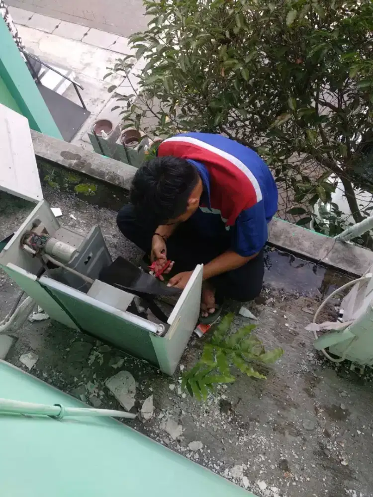 Blue Ac Service Ac Bergaransi