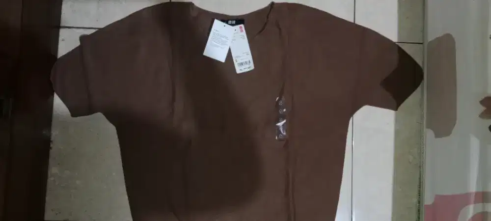 Atasan UNIQLO ORIGINAL