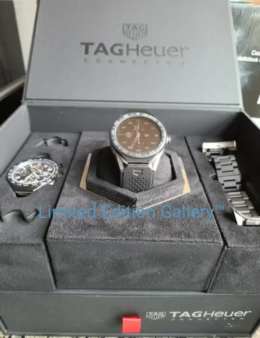 Tag Heuer Carrera Connected Calibre 16 & Modular 45 Luxury Kit