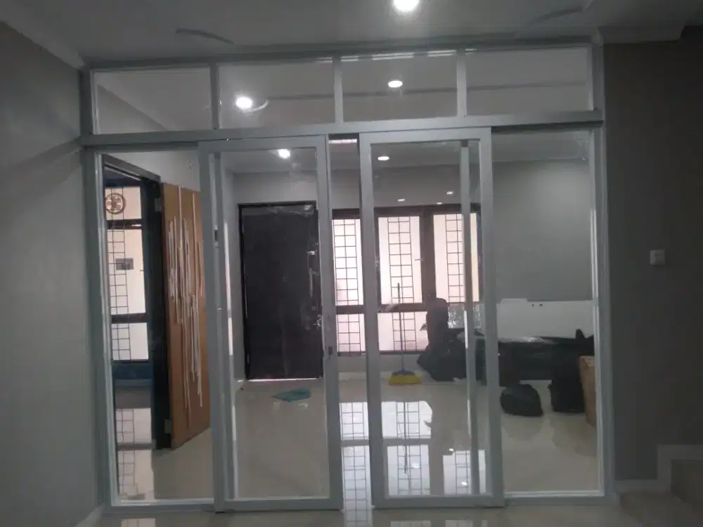 Pintu geser aluminium