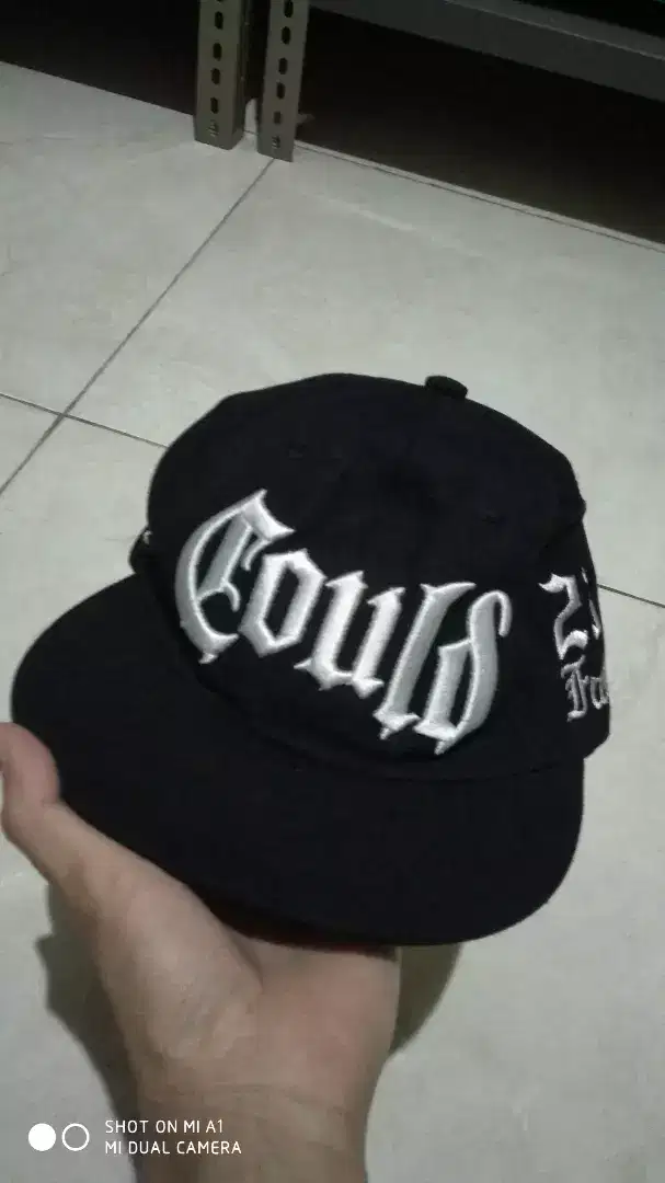 Topi dewasa keren, masih bagus