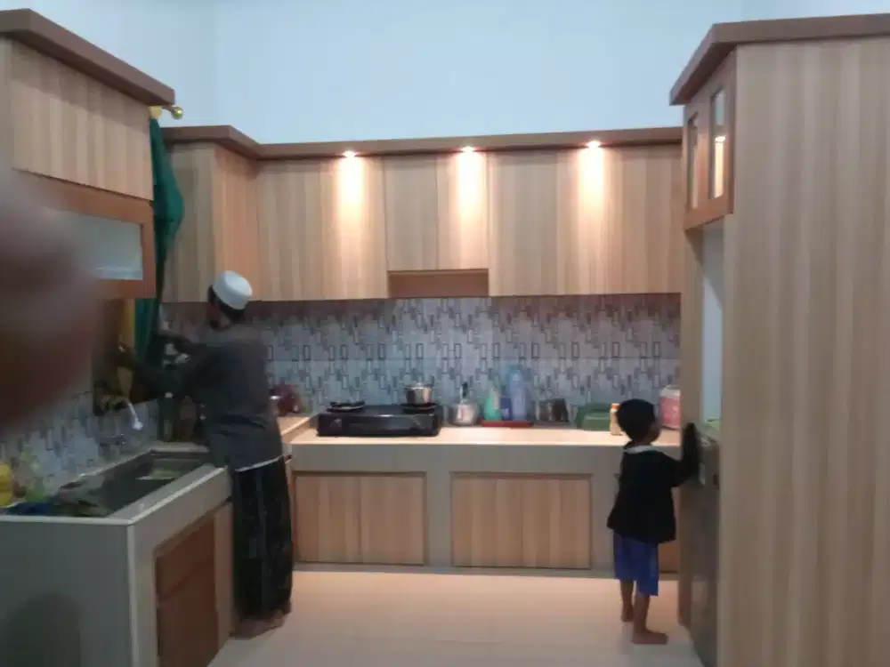 LEMARI PAKAIAN DESAIN KITCHEN SET