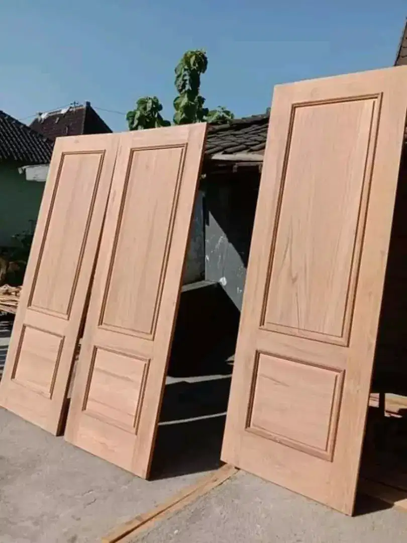 Pintu dan kusen bangkirai dan kamper oven