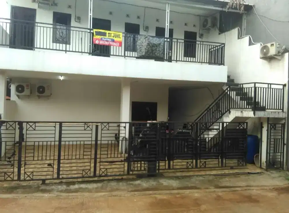 Jual kontrakan 3 petak 15 kamar ada wifi