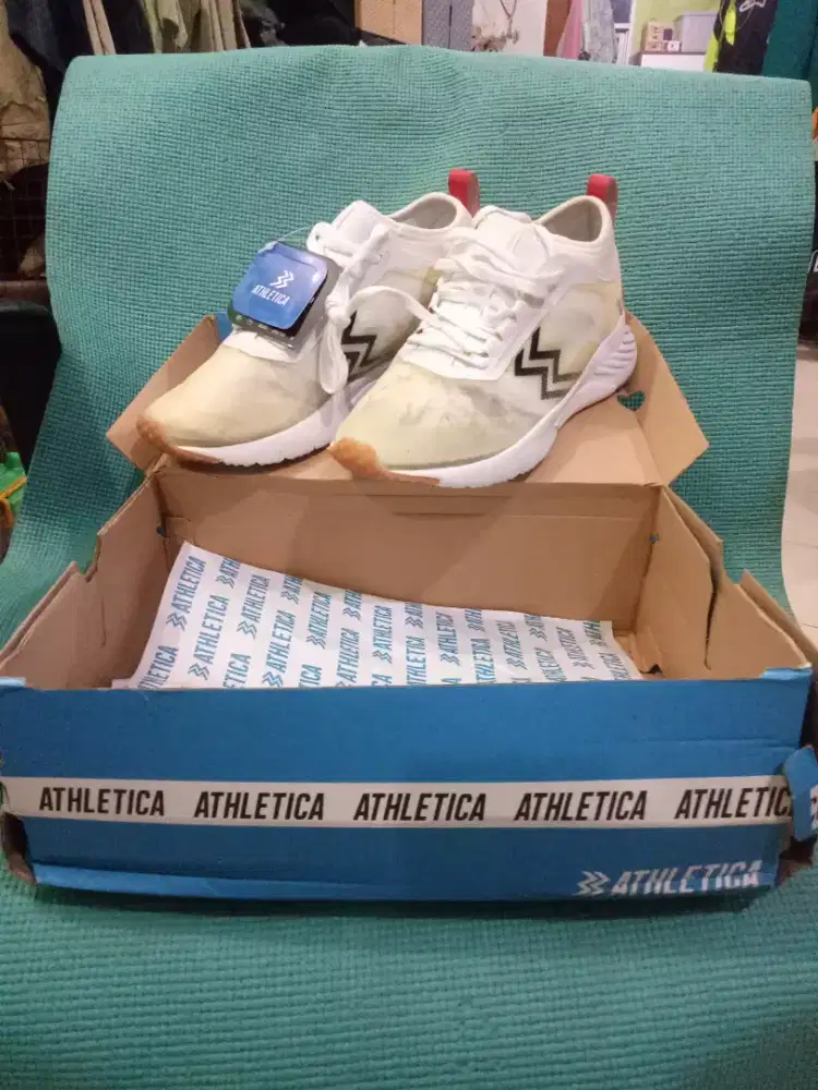 Sepatu athleta spacer v12