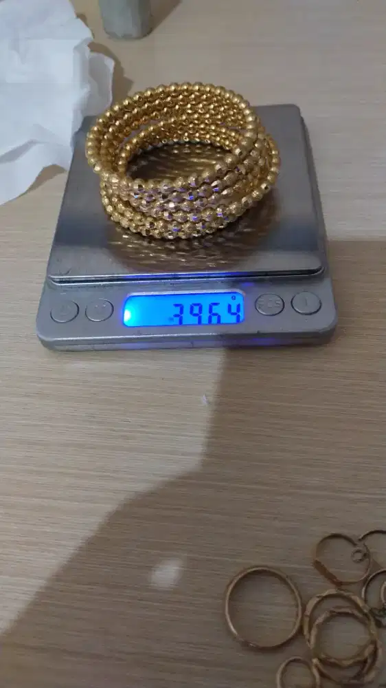 DI BELI EMAS DAN BERLIAN HARGA TINGGI