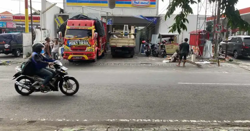 Rak minimarket borongan harga hemat dapat kompli eks indomart