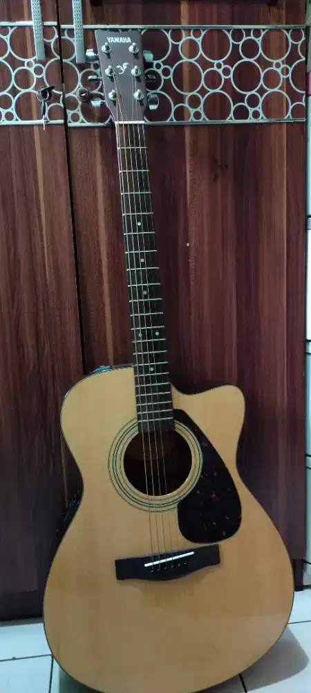 Gitar akustik Yamaha Ori
