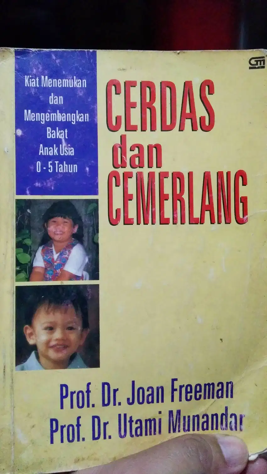 Buku Cerdas dan Cemerlang