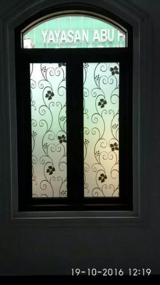 pasang sticker sunblast bermotif