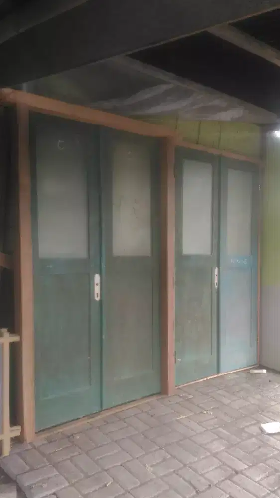 PINTU KUPUTARUNG DAN KUSEN