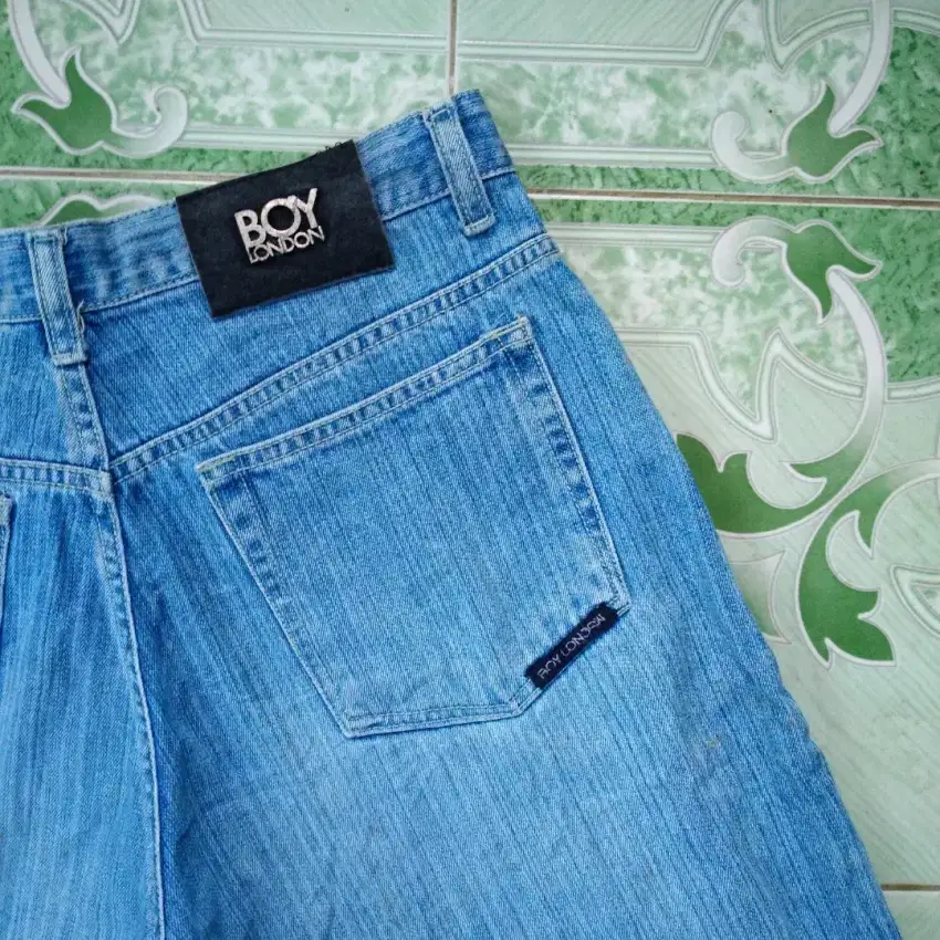 Celana pendek jeans BOY LONDON