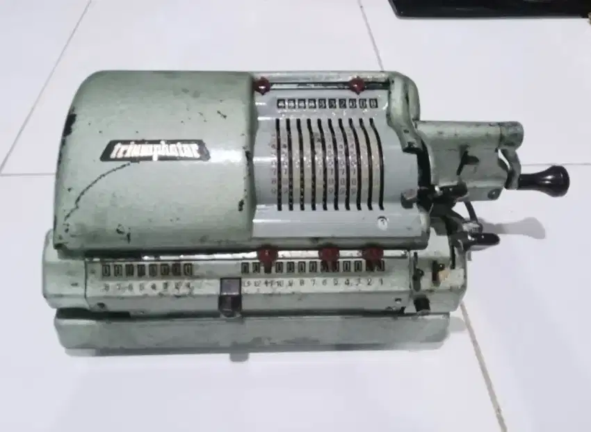 Mesin kasir jadul TRIUMPHATOR CRN2 mecanical calculator koleksi antik