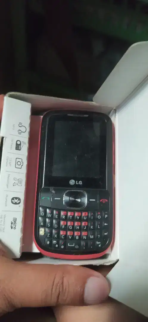 Handphone LG c100