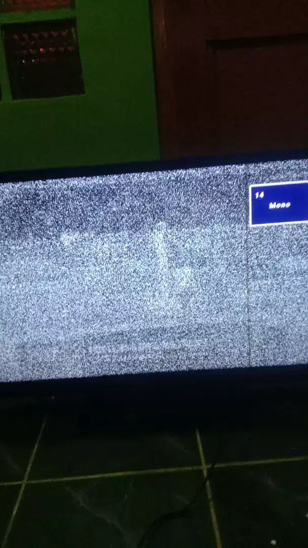 Ahli servis tv panggilan