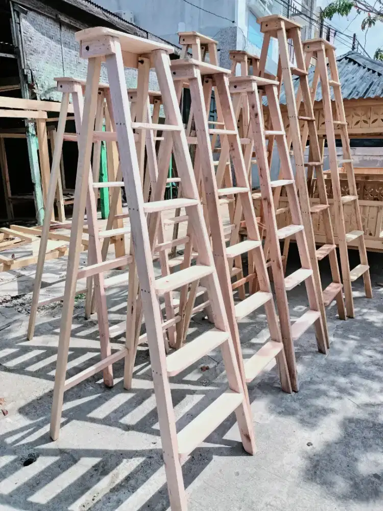 Tangga kayu lipat ukuran lengkap