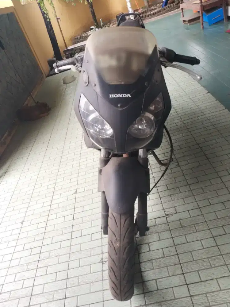 CBR 150cc 2010 Warna HITAM. Bekas