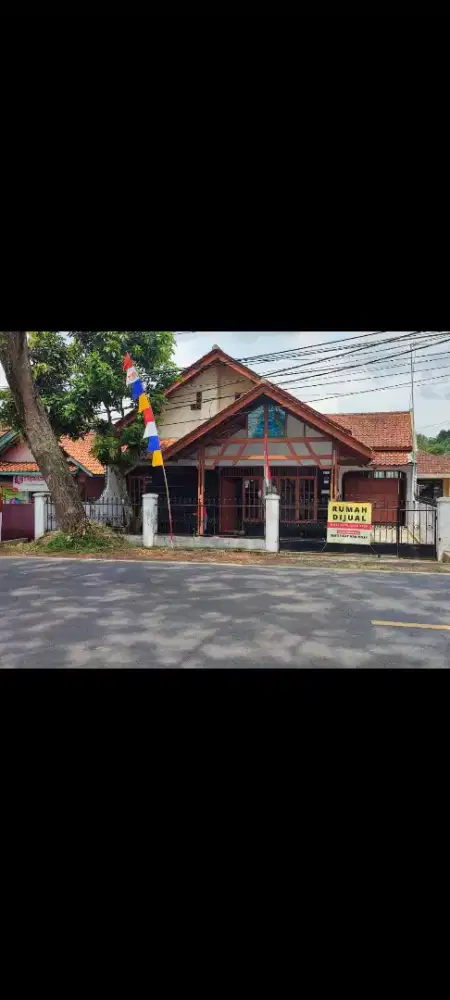 DI JUAL RUMAH STRATEGIS