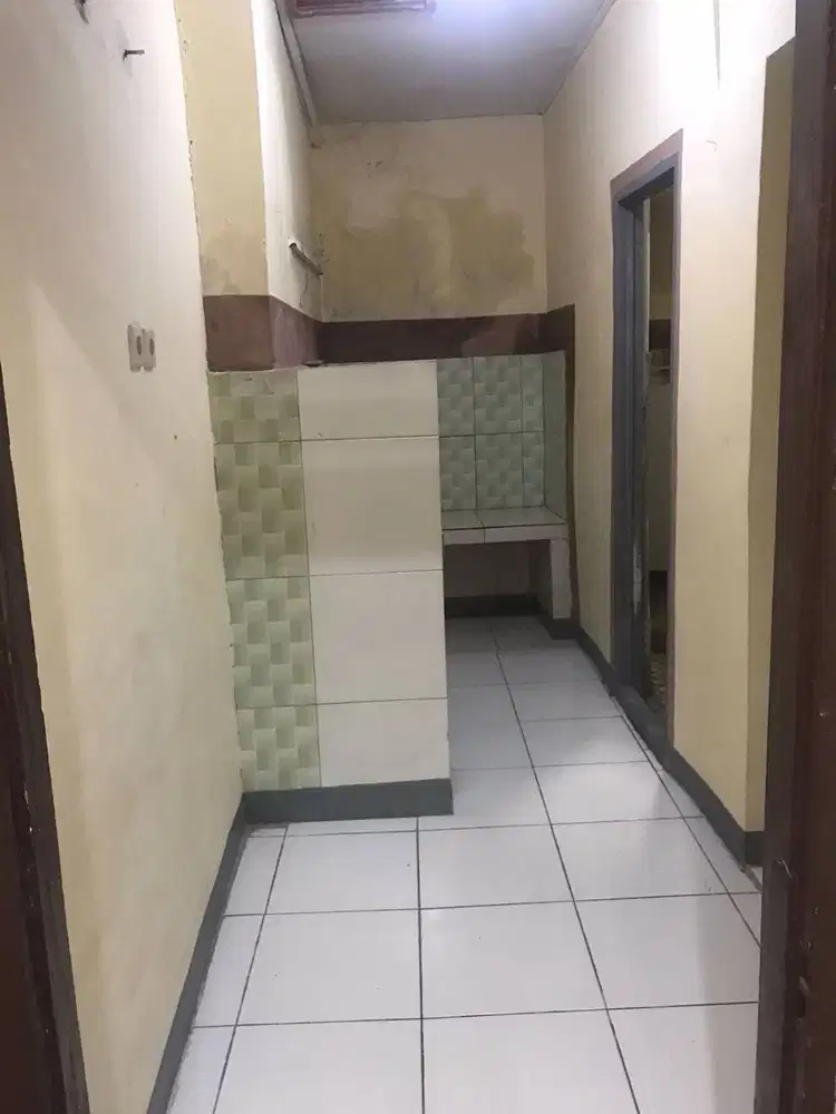 DISEWAKAN RUMAH KONTRAKAN TAHUNAN DAERAH STRATEGIS TEBET