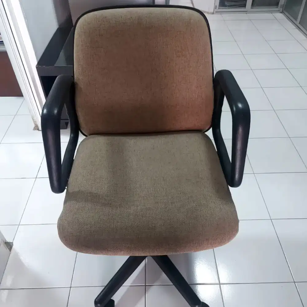 Kursi Putar Kantor