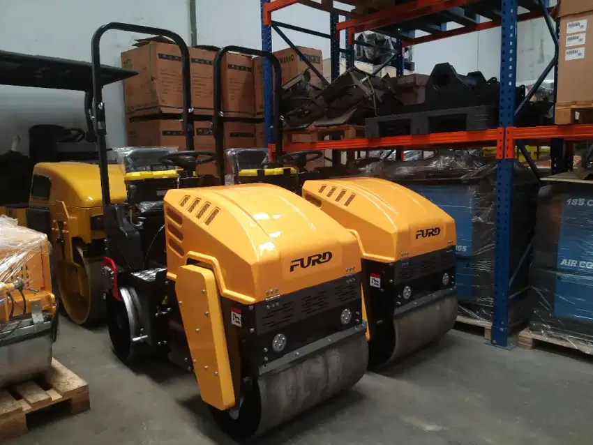 Jual Ride On Vibratory Roller / Baby roller / Vibro roller FYL880