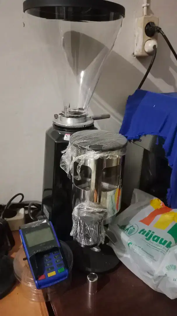 Mesin Grinder Latina Feima 900n