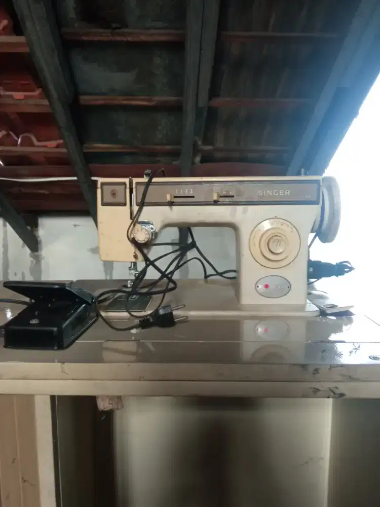 Di jual mesin jahit SINGER antik
