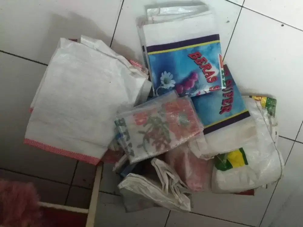 Karung beras, karung plastik