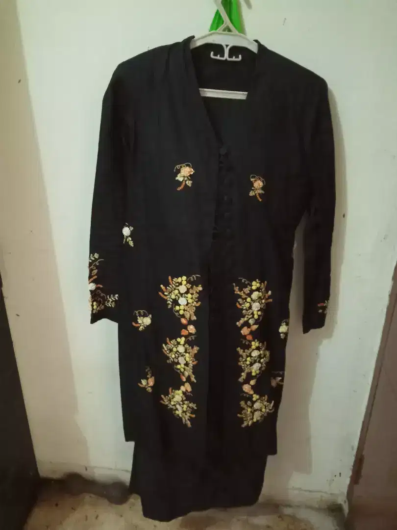 Kebaya hitam sulam bordir motif bunga + celana panjang karet size XL