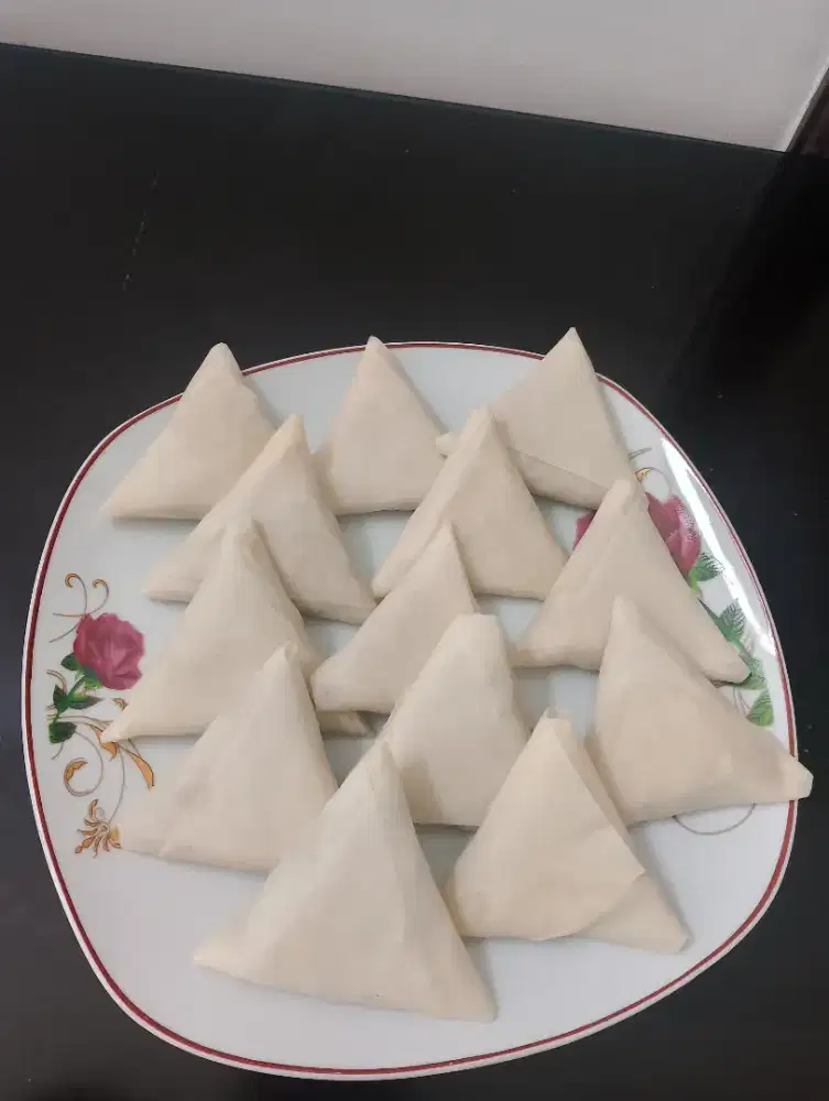 Frozen samosa kari india