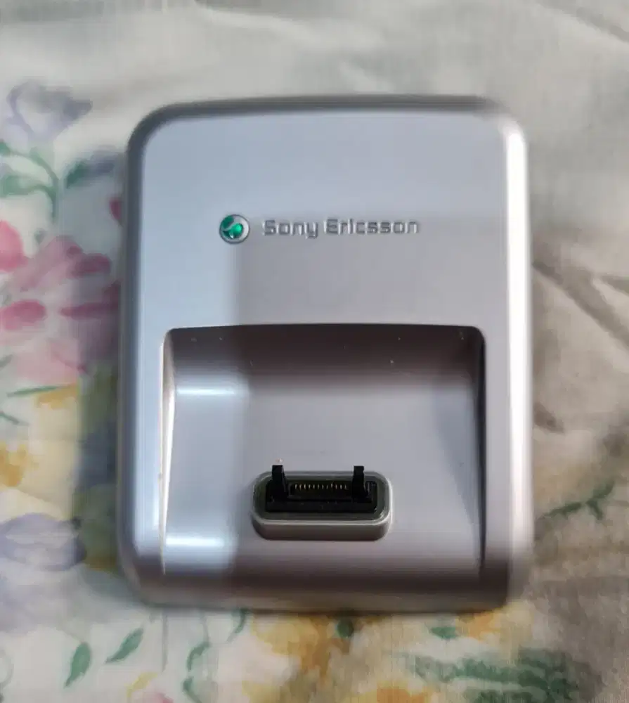 Desktop Sony Ericsson W800 Ori